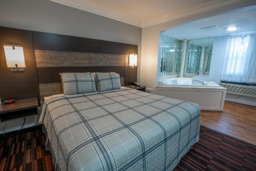 Hyannis Plaza Hotel image 11