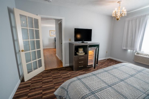 Hyannis Plaza Hotel image 6